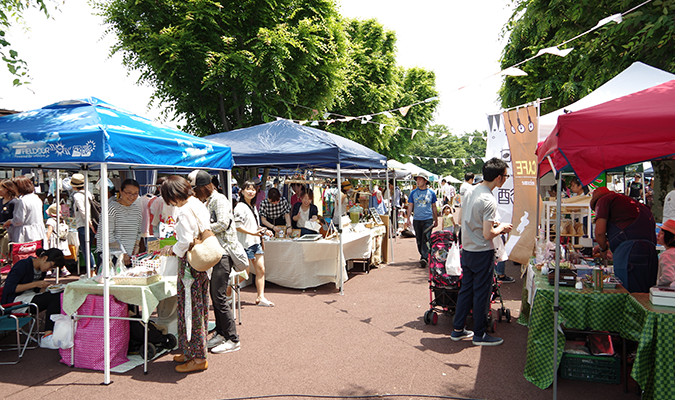 高根沢町・駅の前のマーケット